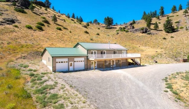 Eagle Rock Fishing Retreat- Missouri River