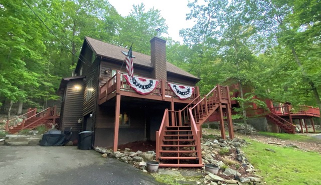 Eagle Rock Resort 1 Block from the Lake ONLY EAGLE ROCK MEMBERS MAY RENT