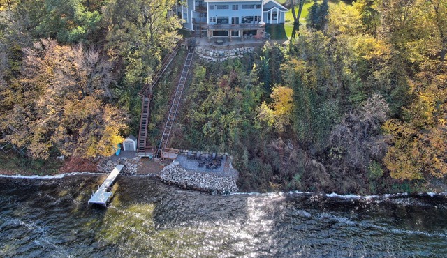 Eagle's Bluff - Annandale