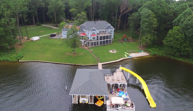 Eagle's Cove, 8800 SF/12 Acres, 3/4 mile water frontage with kayaks & SUPs