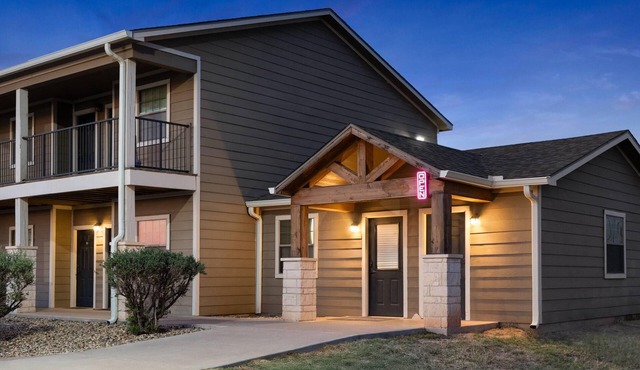 Eagle's Den Suites Big Spring a Travelodge by Wyndham