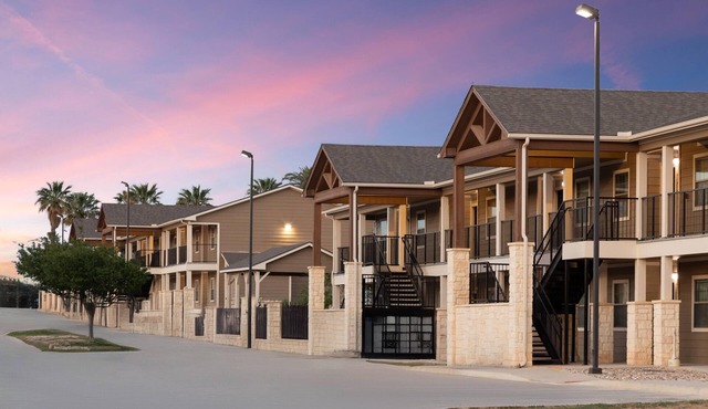 Eagle's Den Suites Carrizo Springs a Travelodge by Wyndham