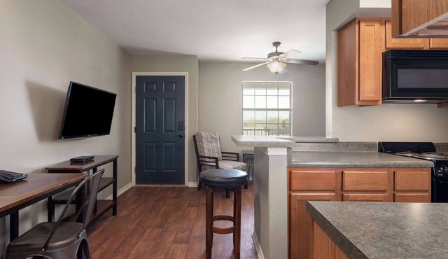 Eagle's Den Three Rivers Texas a Travelodge by Wyndham