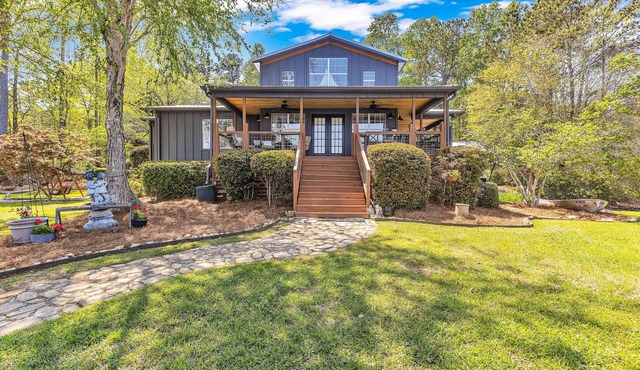 Eagle's Nest by Lake Martin Vibe