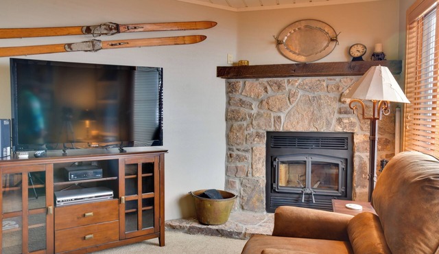 'Eagle's Nest' Crested Butte Townhome w/Mtn Views