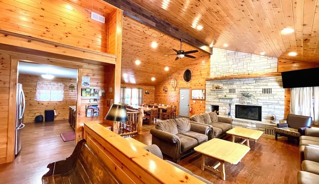 Eagle's Nest Retreat with 14bedrooms and 5.5baths in beautiful Saint Germain WI