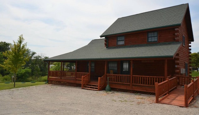 Eagle's Nest - Sleeps up to 10