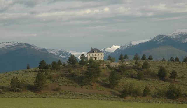 Eagle's Nest Vacation Rental/ corporate retreat