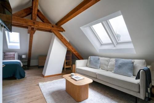 Eagle Suite Charmante Dachgeschosswohnung mit Design & Ausblick