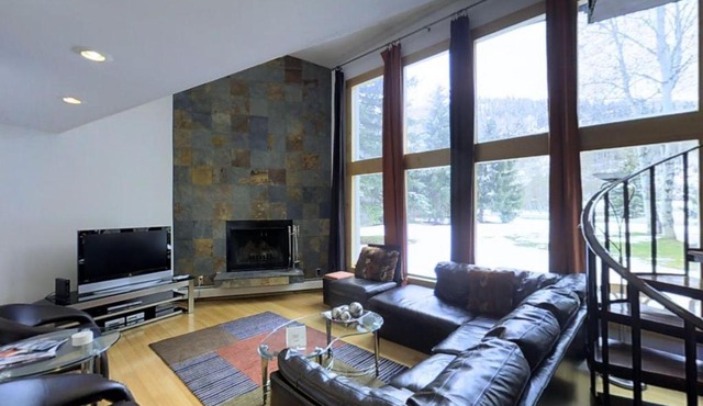 Eagle-Vail Ski/Golf Retreat
