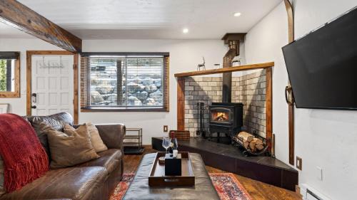 Eagle Valley Haven by AvantStay Alpine Condo Mtn Views Minutes to Vail Beaver Creek