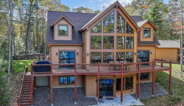 Eagles Bluff - 6 Br Lakefront Cabin on 20 acres