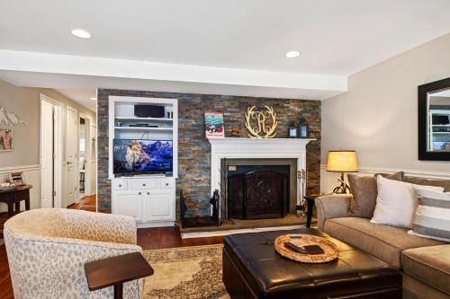 Eagles Court 41 with Wintergreen Advantage