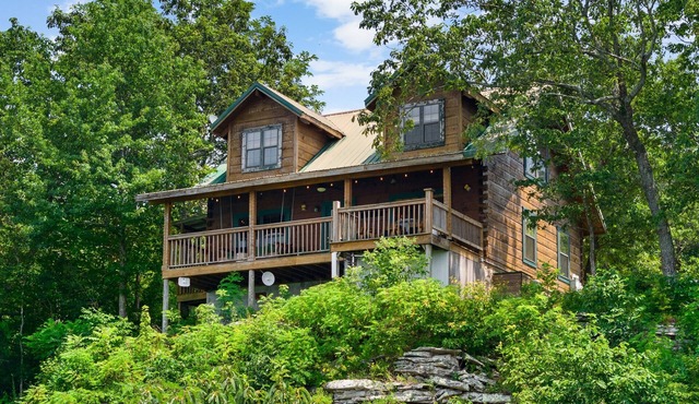 Eagle’s Crest at Mentone-Amazing Views, sleeps 8