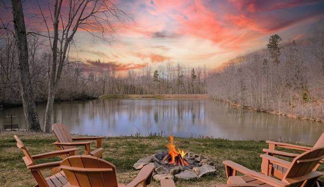 Eagles’ Haven | Private Luxury Retreat Overlooking a Serene Pond