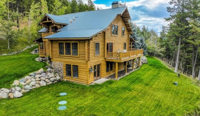 Eagles Landing Lodge in Lakeside