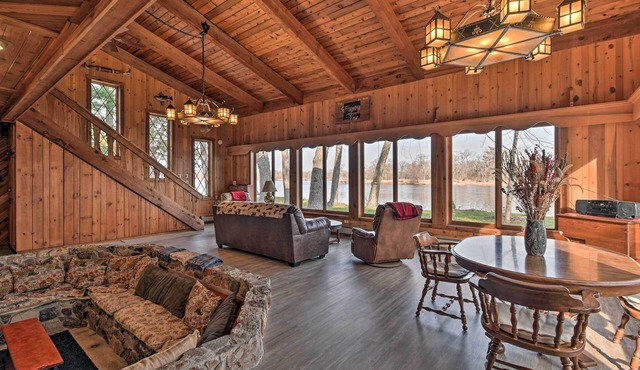 Eagles Nest - Baraboo Cabin on Wisconsin River!