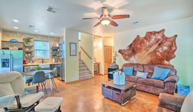 EAGLES NEST - CABIN W/HOT TUB