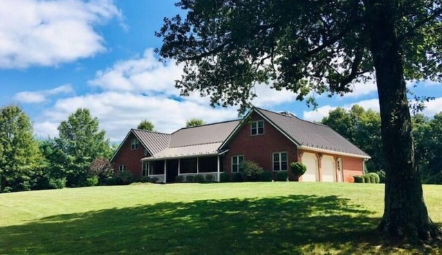 Eagles Nest - Eagle Adventures LLC