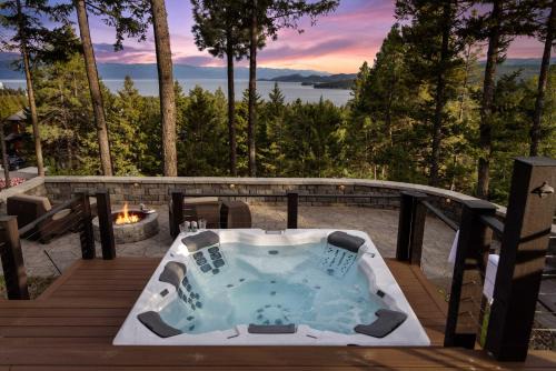 Eagles Nest - Hot Tub & Lake Views