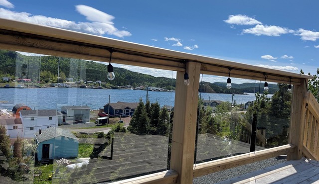 Eagle’s Nest Luxury Vacation Rental with Hot Tub in Brighton, NL.