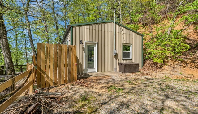 Eagles Perch@ Kentucky Lake- Water Access and Water View- Not in a subdivision