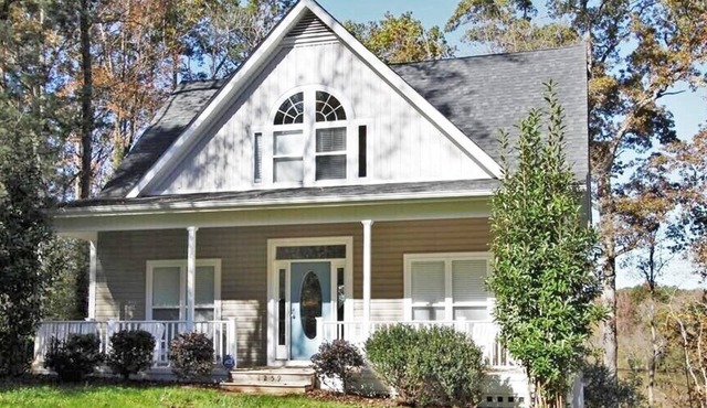 Eagles Retreat on Lake Gaston! Nature Lovers Paradise!