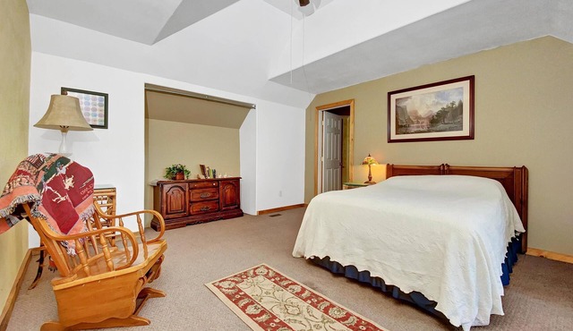Eagles Roost - The Nest #11 at Wind Walker Homestead, Sleeps 5