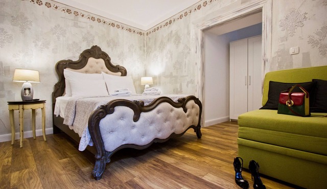 Early Booking 25% off