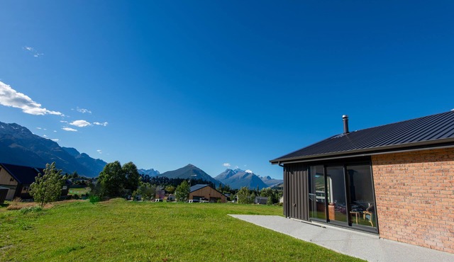 Earnslaw View, new build 3 bedroom holiday home