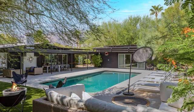 Earthy Mid-Century Luxury W/ Casita & Pool.