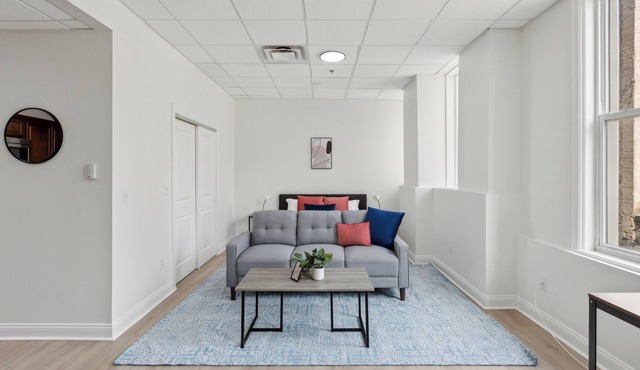 East 225 I Modern Studio in Downtown Rochester