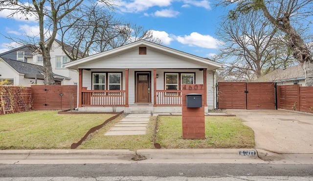 East ATX 4BR Getaway - Games | BBQ | Cowboy Pool