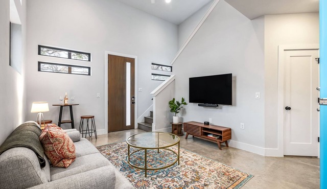 East ATX Casita/Workspace/Near ACC Campus