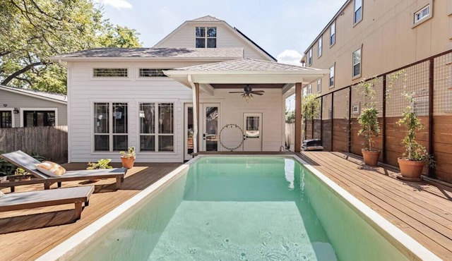 East ATX Luxury Home + Saltwater Pool + Near Downtown + on Lady Bird Lake Trail