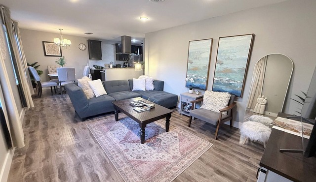 East Austin Home - Peaceful and centrally-located.