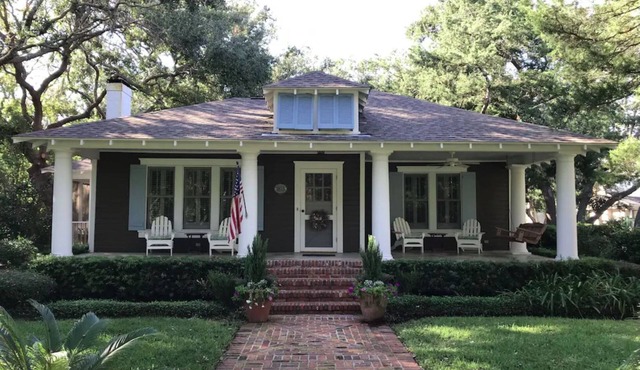 East Beach Cottage and Guest House