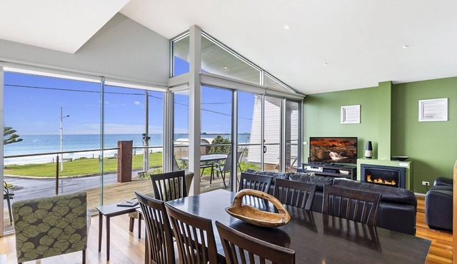 East Beach living in Port Fairy
