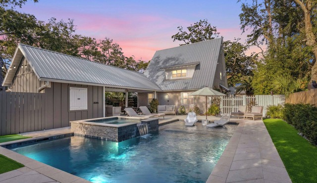 East Beach Retreat near Gould’s Inlet Beach Access – sleeps 6