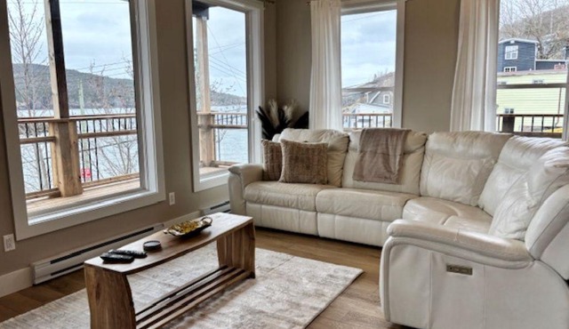 East Coast Tranquility - Ocean Views & Hot Tub!