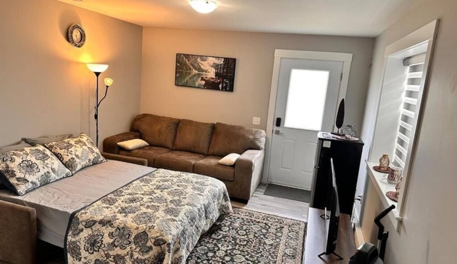 East Coast Cozy by Wastis. 1 bedroom/attached bathroom with all the ameneties.