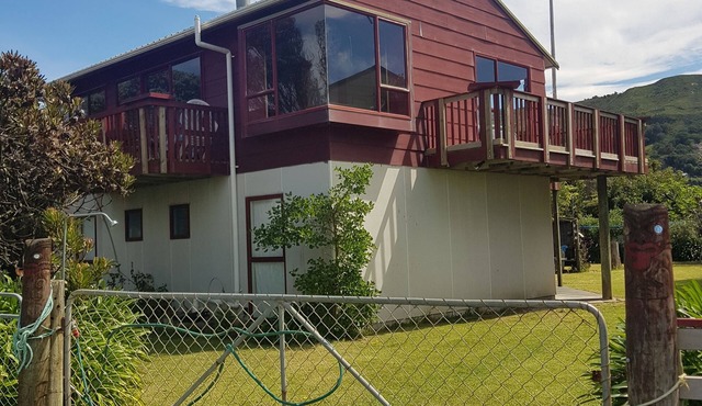 East Coast Escape - Bach with seaviews