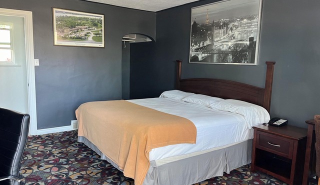 East Court Motel
