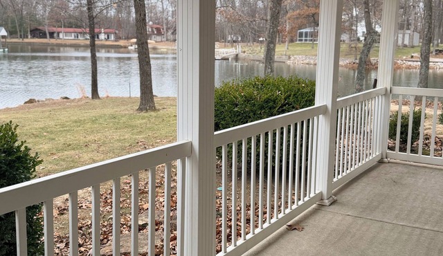 East Fork Lake Lodge steps away from private boat dock