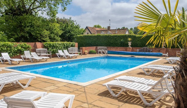 East Green Farm Cottages - The Old Stables - sleeps 6 guests in 3 bedrooms