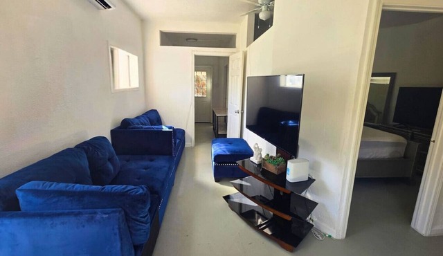 East Houston 2BR Budget Friendly Stay