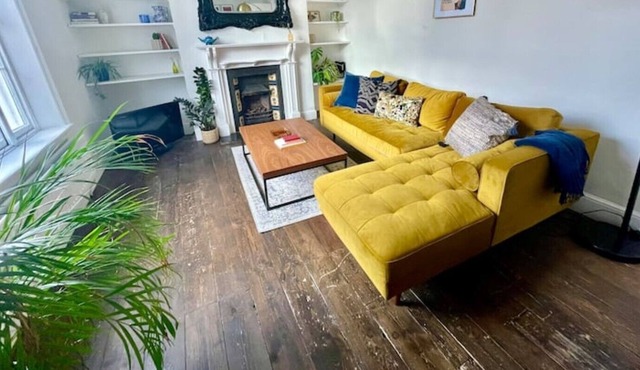 East London Vintage Creative Victorian Maisonette Hackney