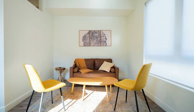 East Market Columbus Modern Apartment