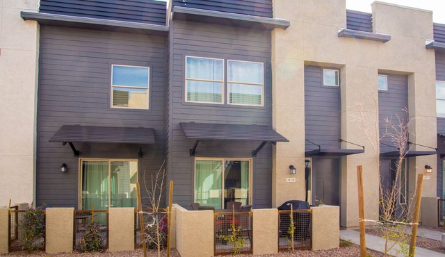 East Mesa - Newer Condo Rental