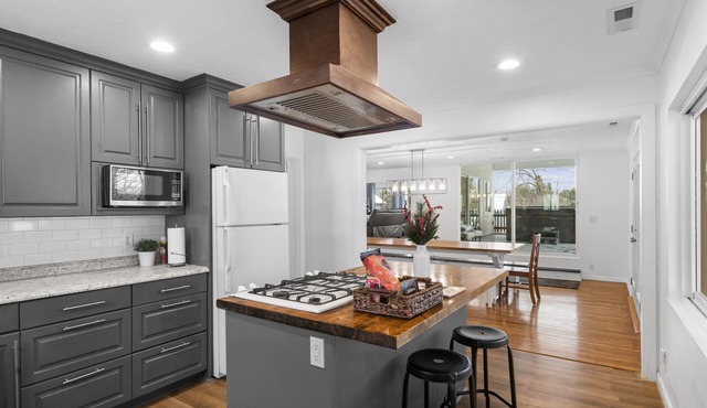 East Millcreek Retreat With Hot Tub
